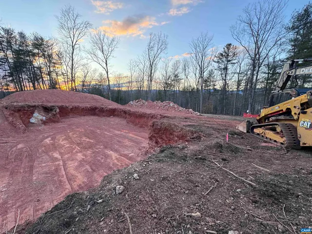 a view of backyard with trees