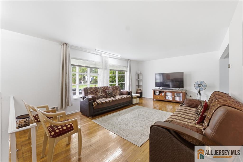 459 Wheeler Road North Brunswick, NJ 08902 - Photo 8 of 30