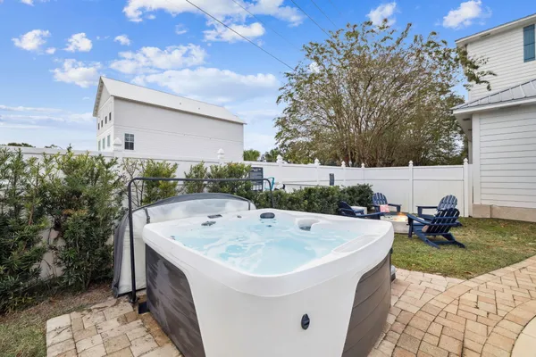a view of a bathtub in a backyard