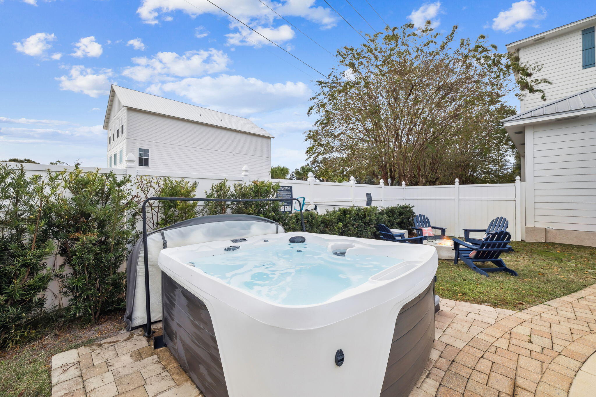 4585 Luke Avenue Destin, FL 32541 - Photo 26 of 50 a view of a bathtub in a backyard