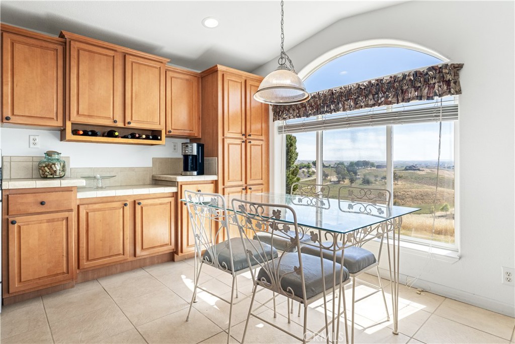 1876 Rancho Lomas Way San Miguel, CA 93451 - Photo 35 of 75