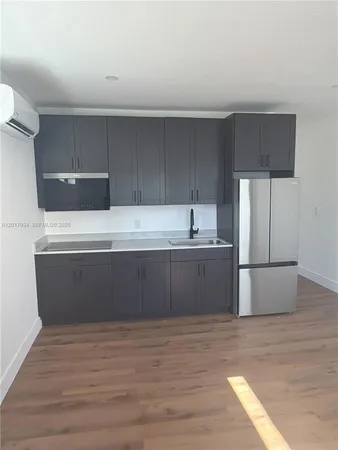 $1,995 | 7801 Byron Avenue, Unit 3, Miami Beach, FL 33141