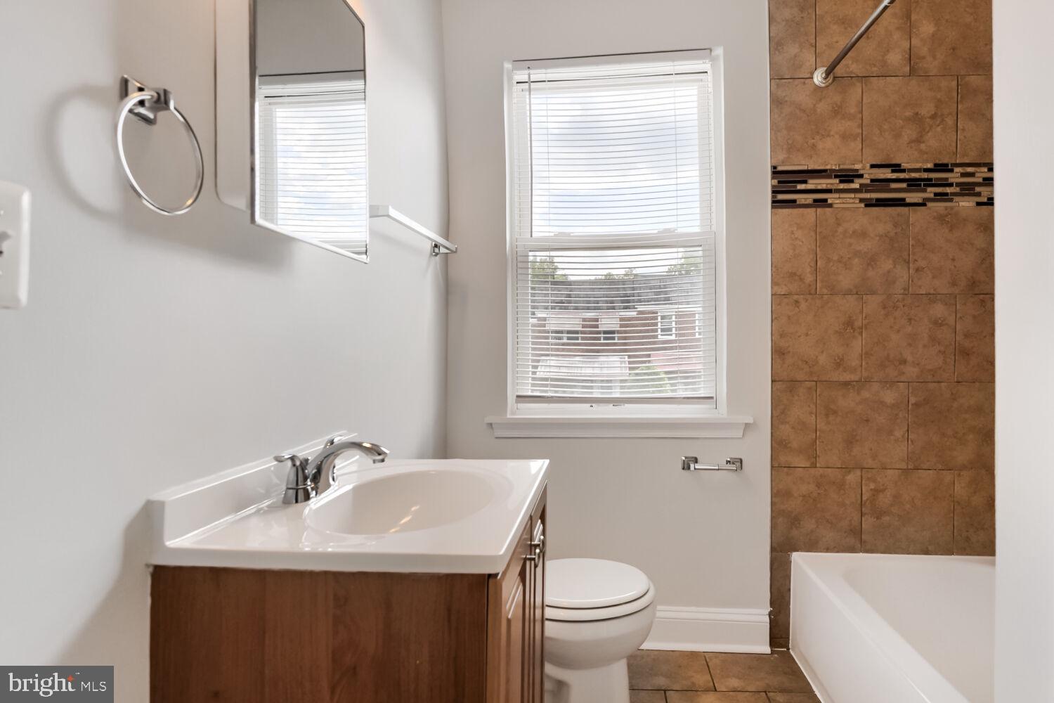 905 Kevin Road Baltimore, MD 21229 - Photo 11 of 19 Second Floor Bath
