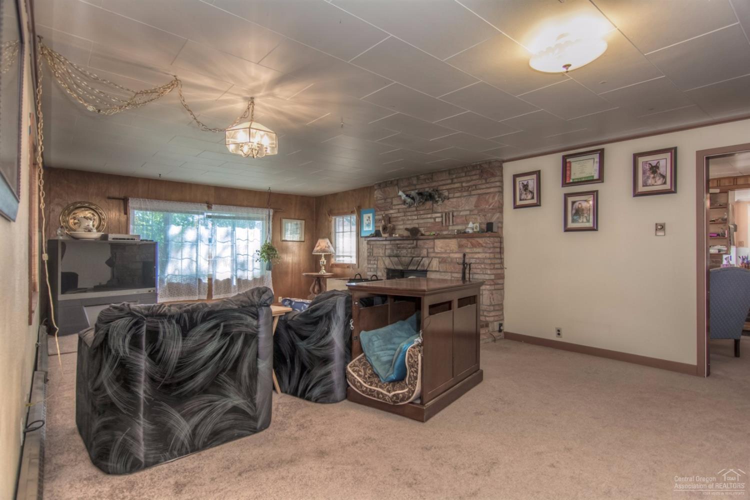 20990 Yeoman Road Bend, OR 97701 - Photo 11 of 18 Gallery Image 11