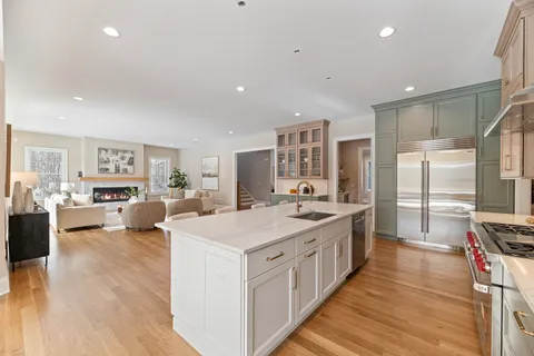 $2,899,000 | 213 Northampton Lane, Lincolnshire, IL 60069