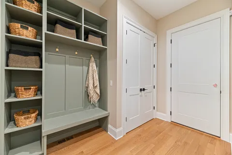 $2,899,000 | 213 Northampton Lane, Lincolnshire, IL 60069