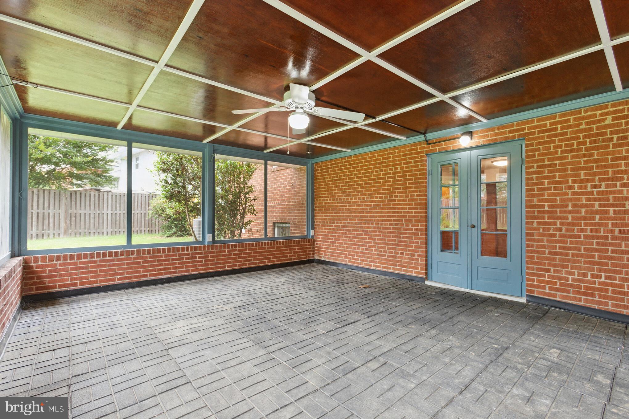 2019 Cascade Road Silver Spring, MD 20902 - Photo 5 of 32