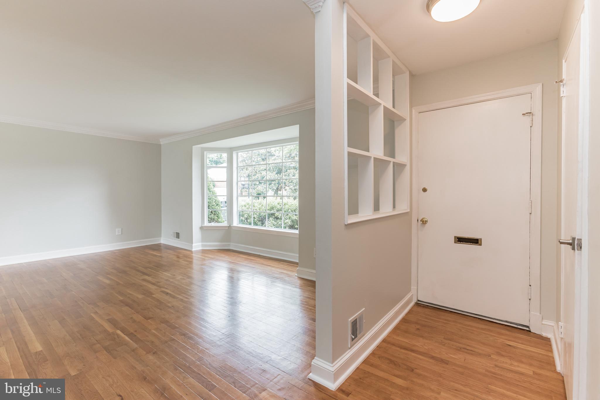 2019 Cascade Road Silver Spring, MD 20902 - Photo 8 of 32