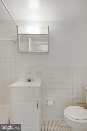 $2,199 | 225 43rd Road Northeast, Unit 203, Washington, DC 20019