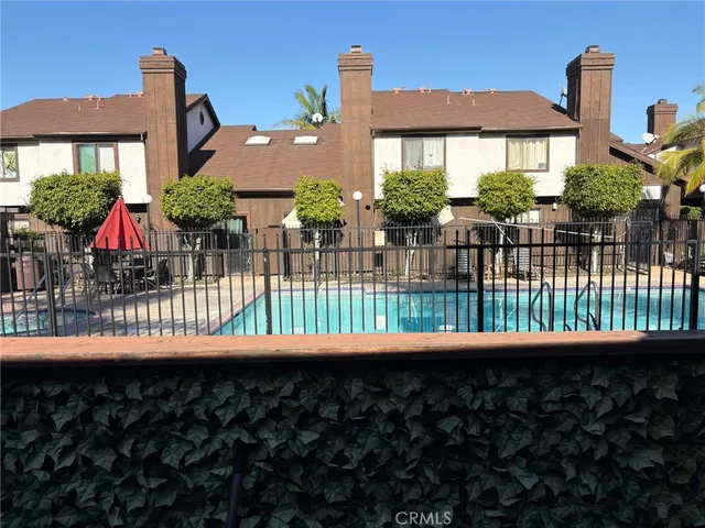 $589,000 | 6100 Arbutus Avenue, Unit 42, Huntington Park, CA 90255