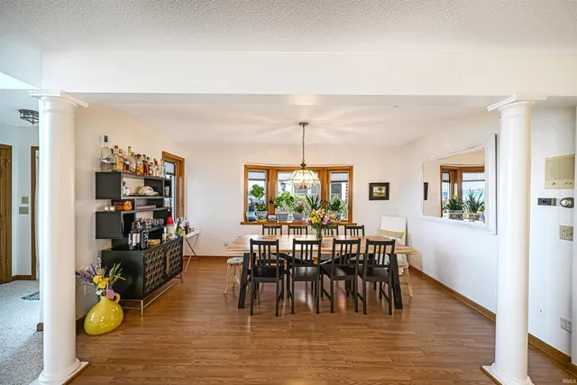 $1,699,000 | 6458 East Waco Drive, Syracuse, IN 46567