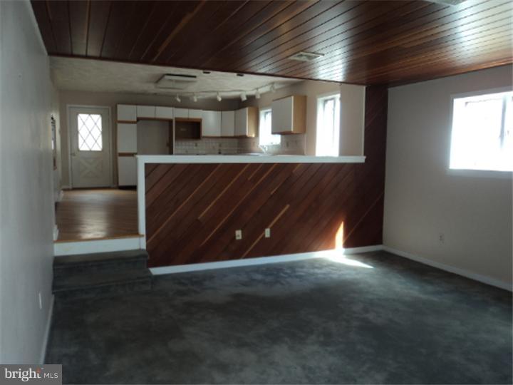 123 Risbon Road Honey Brook, PA 19344 - Photo 10 of 22 Dining Room