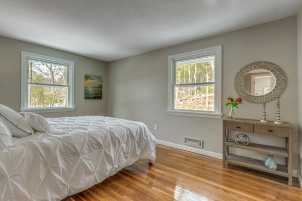 82 Old Stage Road Chelmsford, MA 01824 - Photo 11 of 22 Gallery Image 11