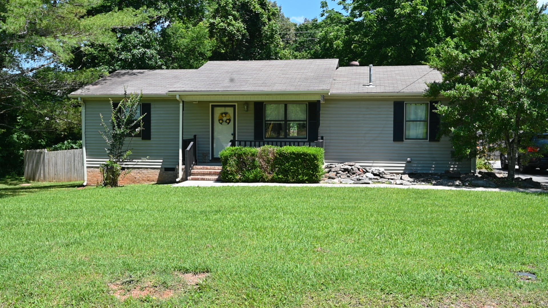 200 Vinewood Road McMinnville, TN 37110 - Photo 1 of 29