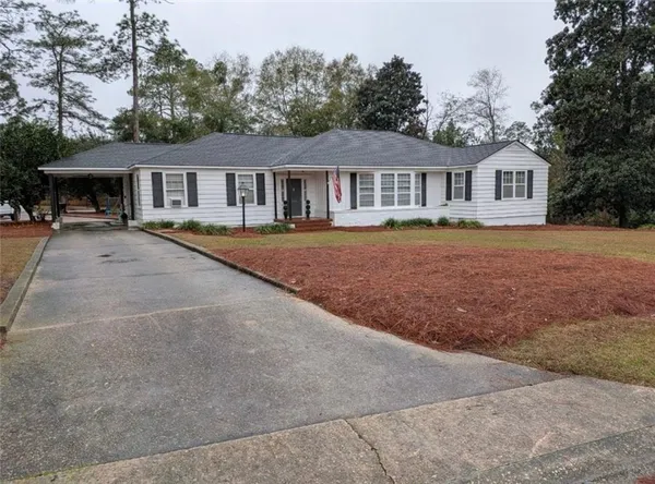 $2,400 | 220 Dixie Drive, Moultrie, GA 31768