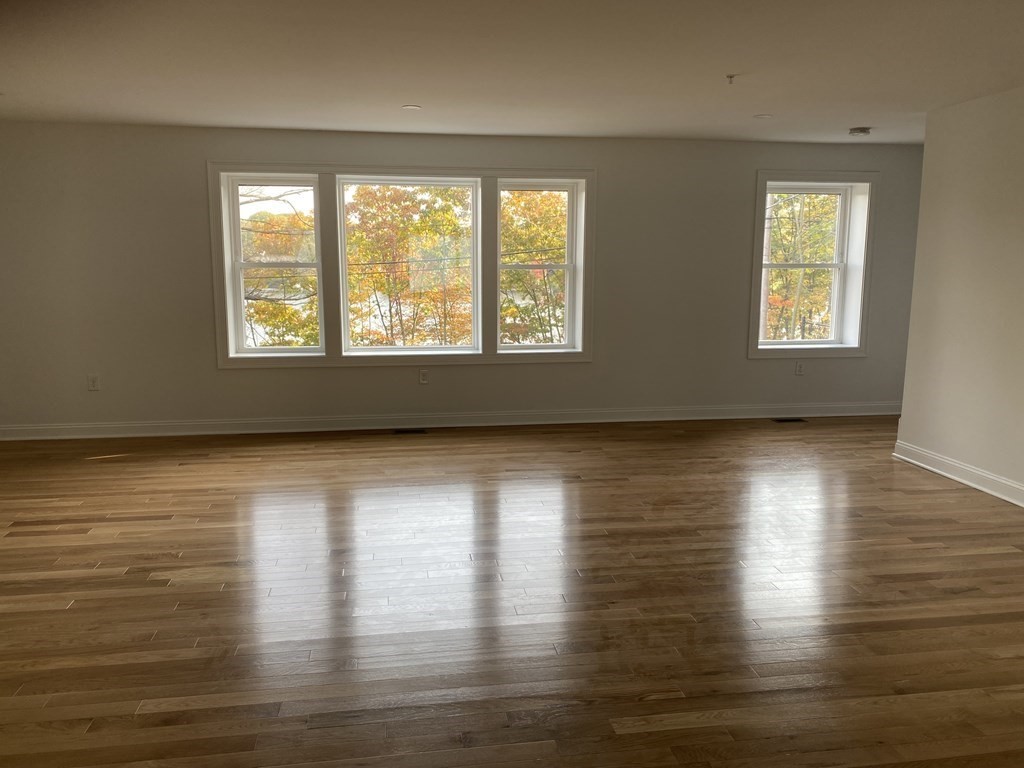33 Dominion Road, Unit B Worcester, MA 01605 - Photo 3 of 17 Gallery Image 3