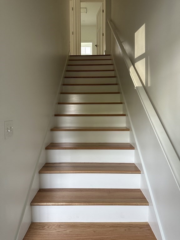 33 Dominion Road, Unit B Worcester, MA 01605 - Photo 5 of 17 Gallery Image 5