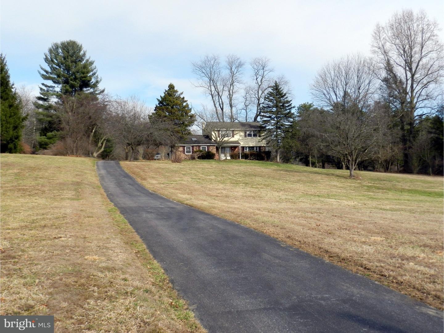 2064 Dutton Mill Road Newtown Square, PA 19073 - Photo 2 of 20 Driveway