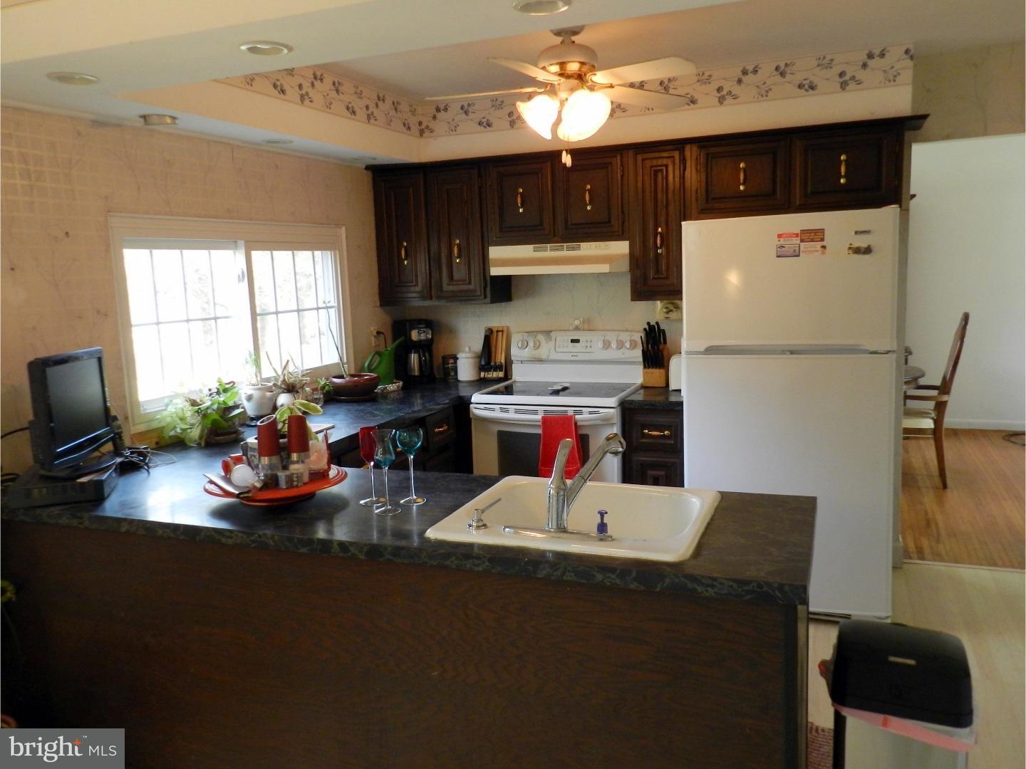 2064 Dutton Mill Road Newtown Square, PA 19073 - Photo 7 of 20 Kitchen