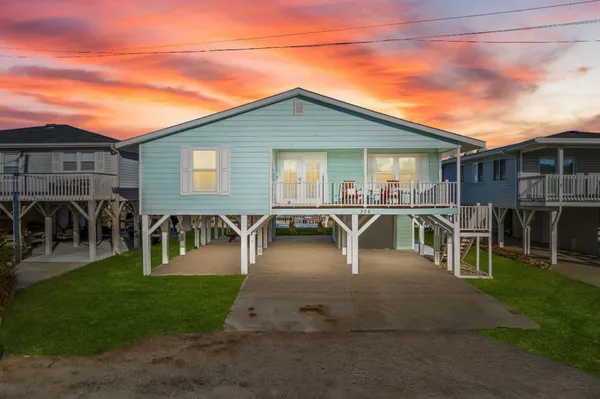 $940,000 | 308 50th Avenue North, North Myrtle Beach, SC 29582