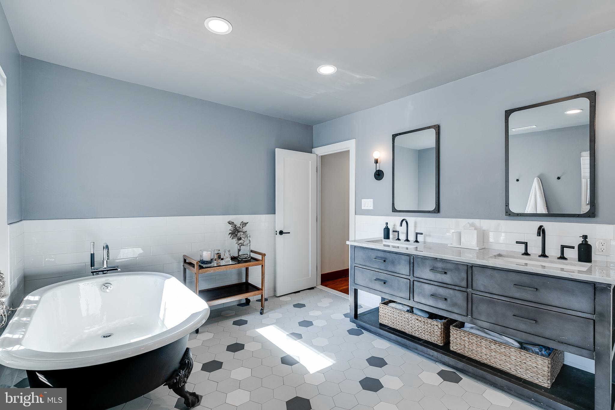 1718 Delancey Place Philadelphia, PA 19103 - Photo 35 of 49 Gallery Image 35