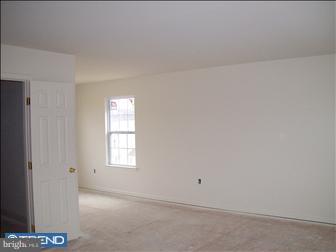 407 Longview Drive Sinking Spring, PA 19608 - Photo 5 of 6 Gallery Image 5