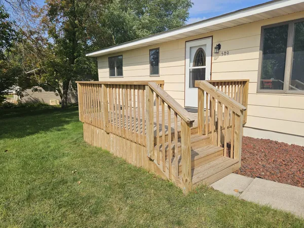$164,000 | 509 1st Street, Bellingham, MN 56212