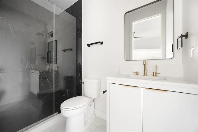 a view of houses with sky view