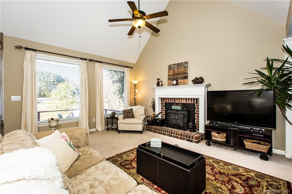 2325 Perry Road Denver, NC 28037 - Photo 3 of 24