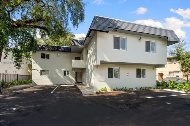 $2,175 | 7722 Northeast 3rd Court, Unit 2, Miami, FL 33138