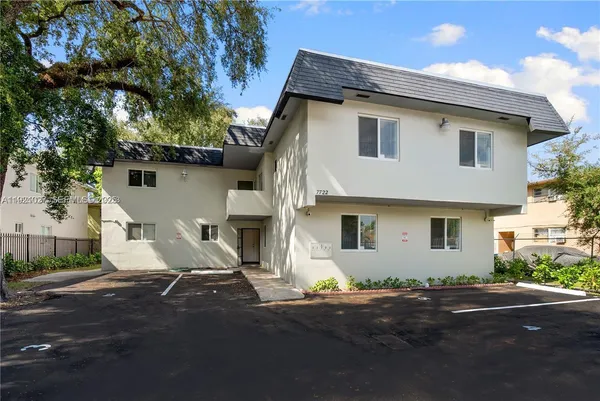 $2,050 | 7722 Northeast 3rd Court, Unit 2, Miami, FL 33138