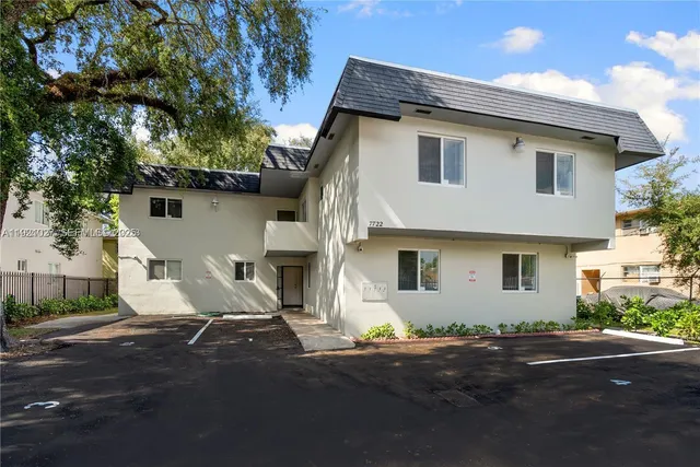 $2,100 | 7722 Northeast 3rd Court, Unit 2, Miami, FL 33138