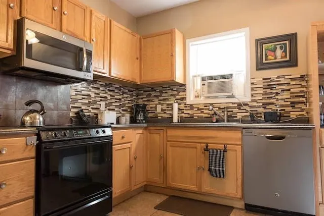 $1,795 | 4144 Cleveland Avenue, Unit B, New Orleans, LA 70119