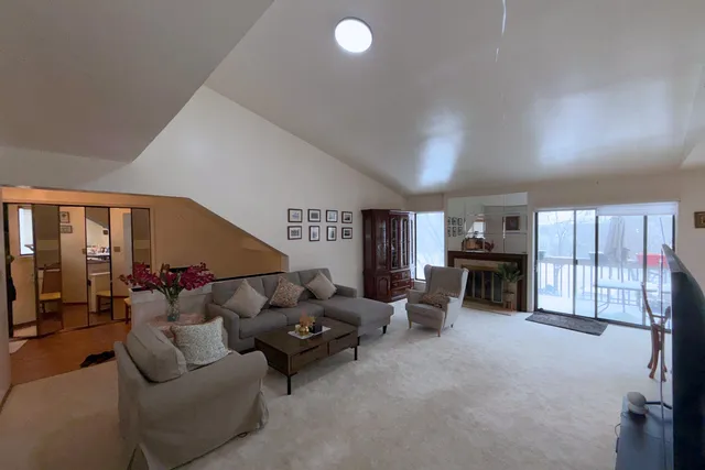 $250,000 | 7361 Radcliff Drive, West Bloomfield, MI 48322