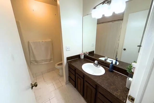 $250,000 | 7361 Radcliff Drive, West Bloomfield, MI 48322