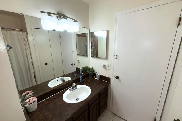 $250,000 | 7361 Radcliff Drive, West Bloomfield, MI 48322