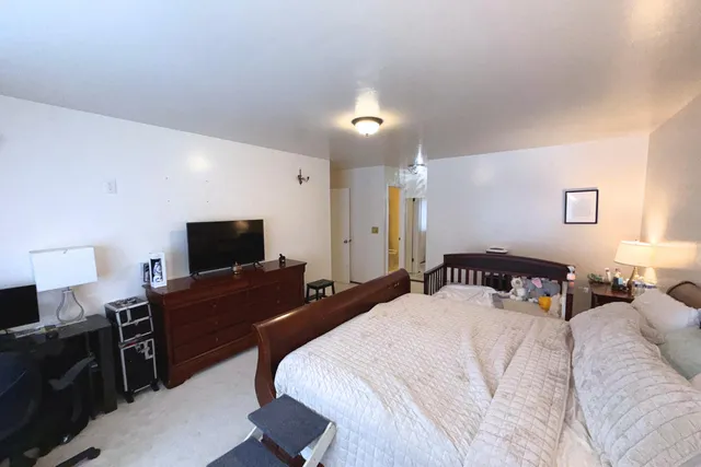 $250,000 | 7361 Radcliff Drive, West Bloomfield, MI 48322