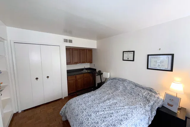 $250,000 | 7361 Radcliff Drive, West Bloomfield, MI 48322