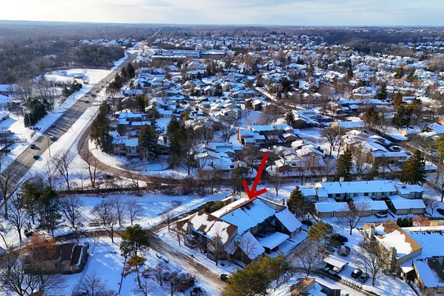 $250,000 | 7361 Radcliff Drive, West Bloomfield, MI 48322