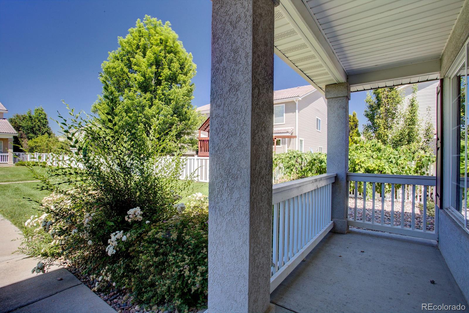 11788 Zenobia Loop Westminster, CO 80031 - Photo 3 of 34