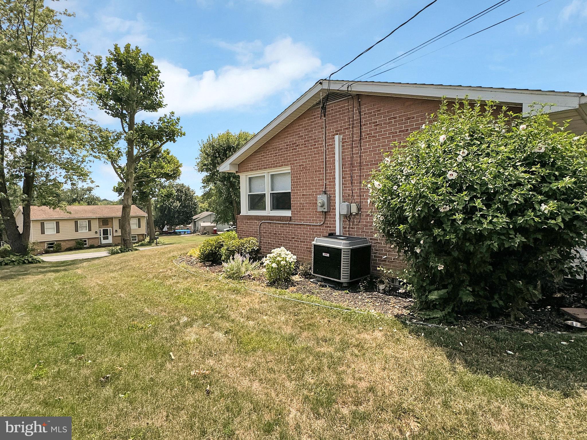 2279 Springfield Drive Chambersburg, PA 17202 - Photo 13 of 44