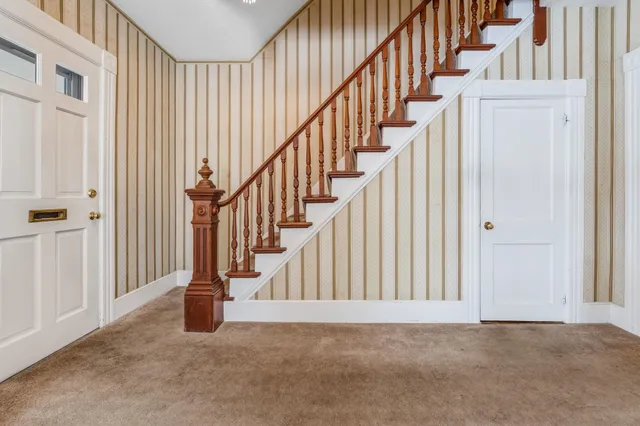 $399,000 | 372 Orange Street, Manchester, NH 03104