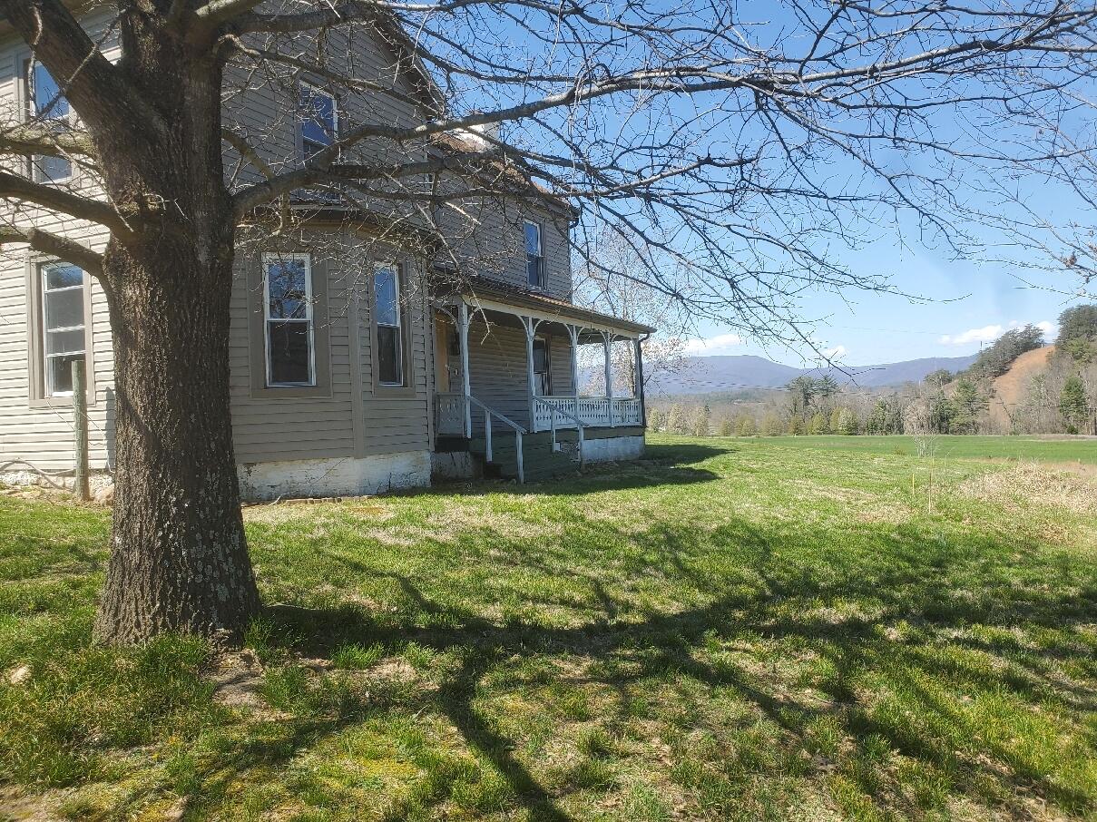 478 Dagger Spring Road Eagle Rock, VA 24085 - Photo 7 of 32 20230329_121243