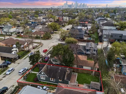 $439,000 | 1305 Enid Street, Houston, TX 77009