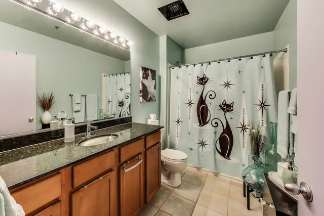 $550,000 | 1000 West Adams Street, Unit 203, Chicago, IL 60607