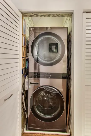 $550,000 | 1000 West Adams Street, Unit 203, Chicago, IL 60607