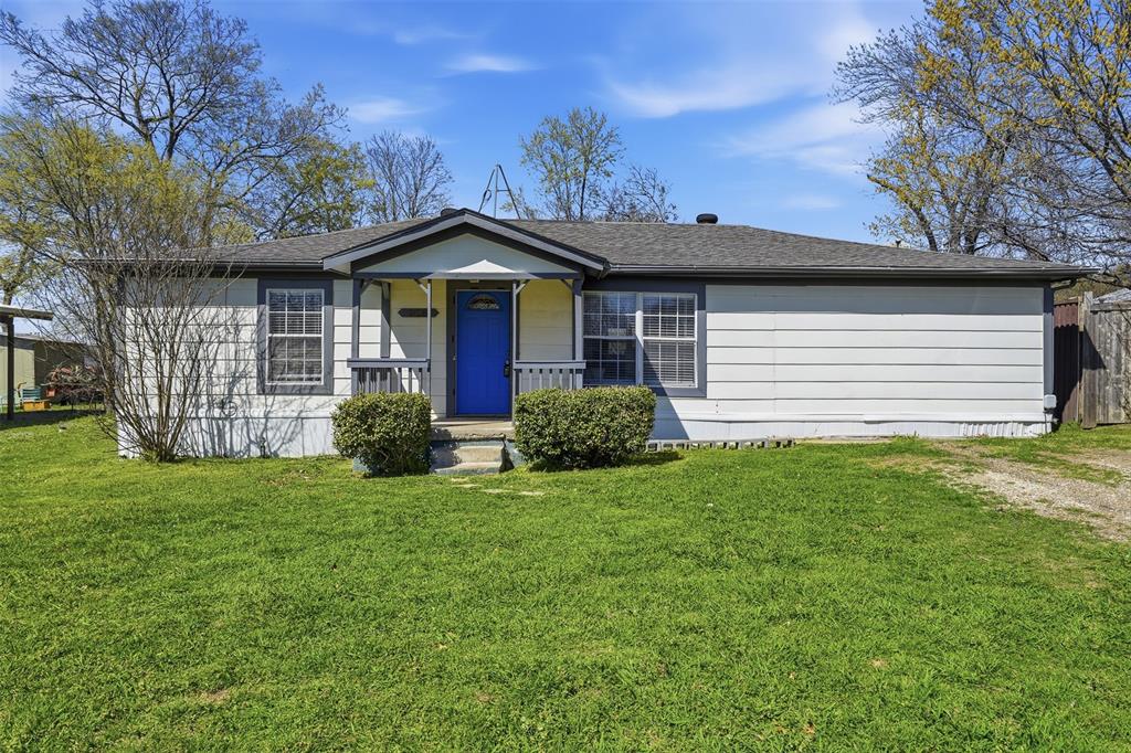 308 West Lamm Street Blue Ridge, TX 75424 - Photo 1 of 25