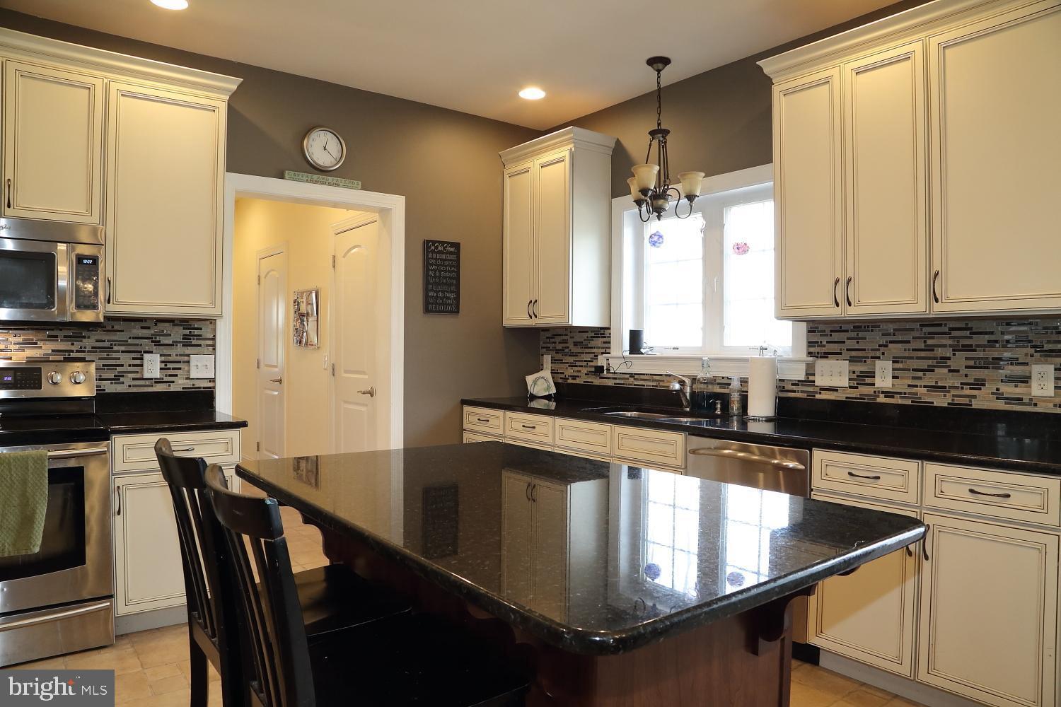 5 Evergreen Court Lititz, PA 17543 - Photo 3 of 35