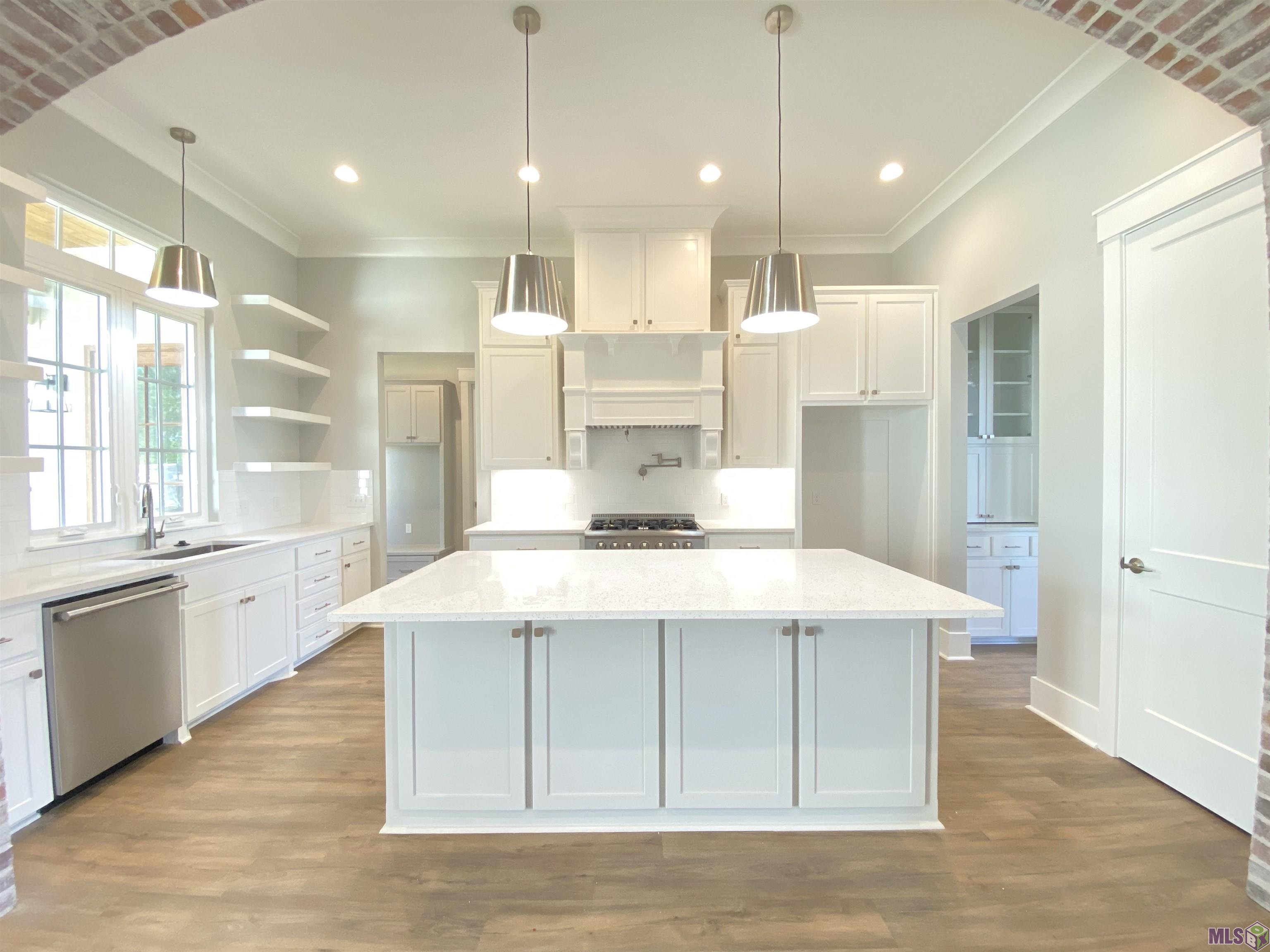 6922 Rue Papillon Zachary, LA 70791 - Photo 2 of 13 Gallery Image 2
