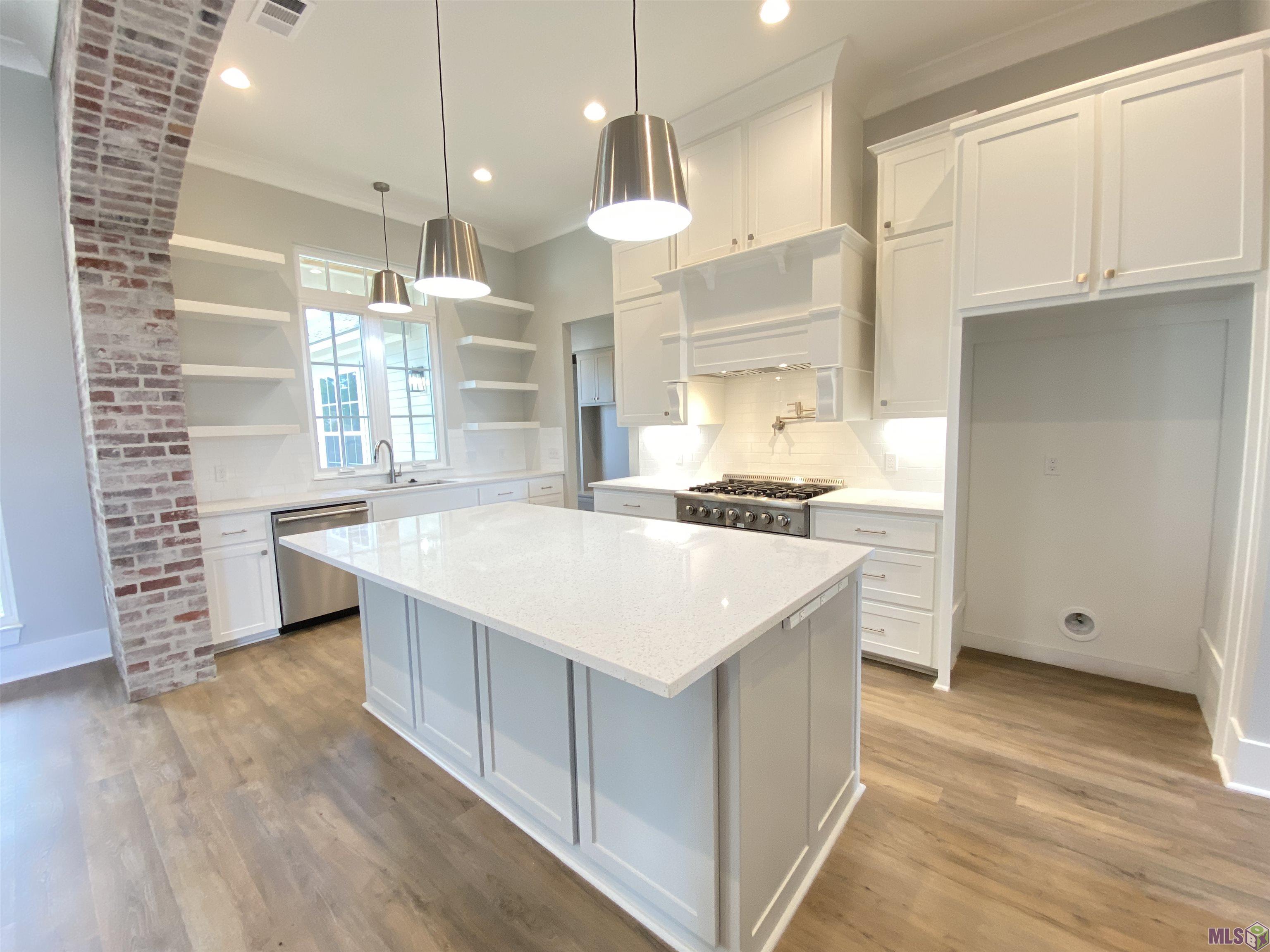 6922 Rue Papillon Zachary, LA 70791 - Photo 3 of 13 Gallery Image 3
